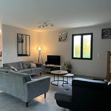 Chez Léontine Grand