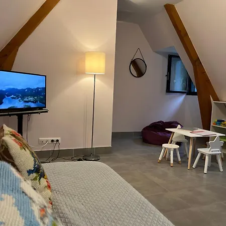 Chez Léontine Grand