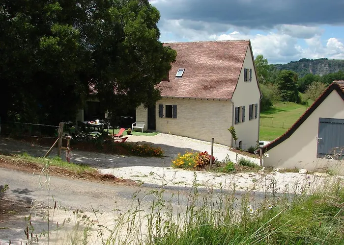 De 6 A 14 Personnes Chez Leontine *