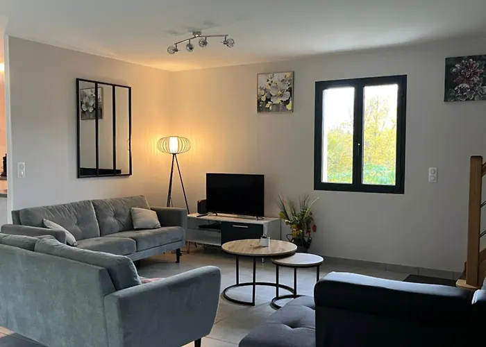 De 6 A 14 Personnes Chez Leontine