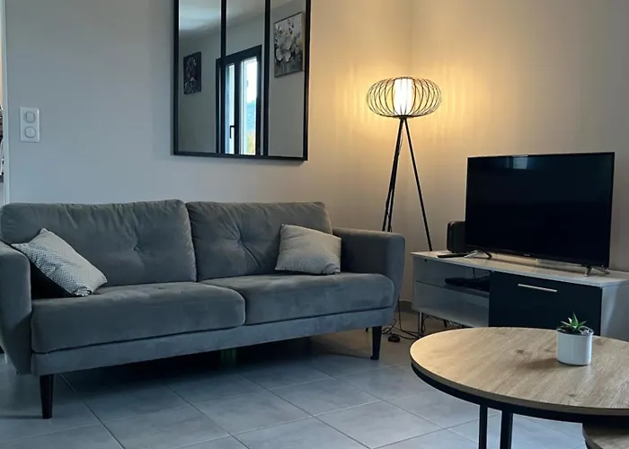 De 6 A 14 Personnes Chez Leontine * 拉卡沃