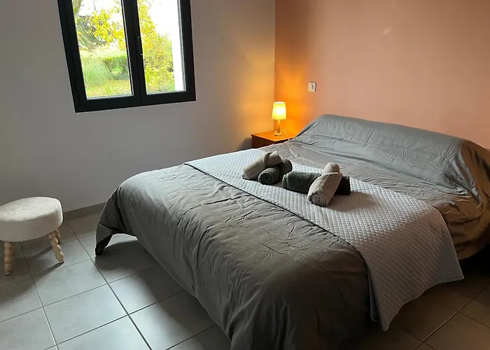 De 6 A 14 Personnes Chez Leontine